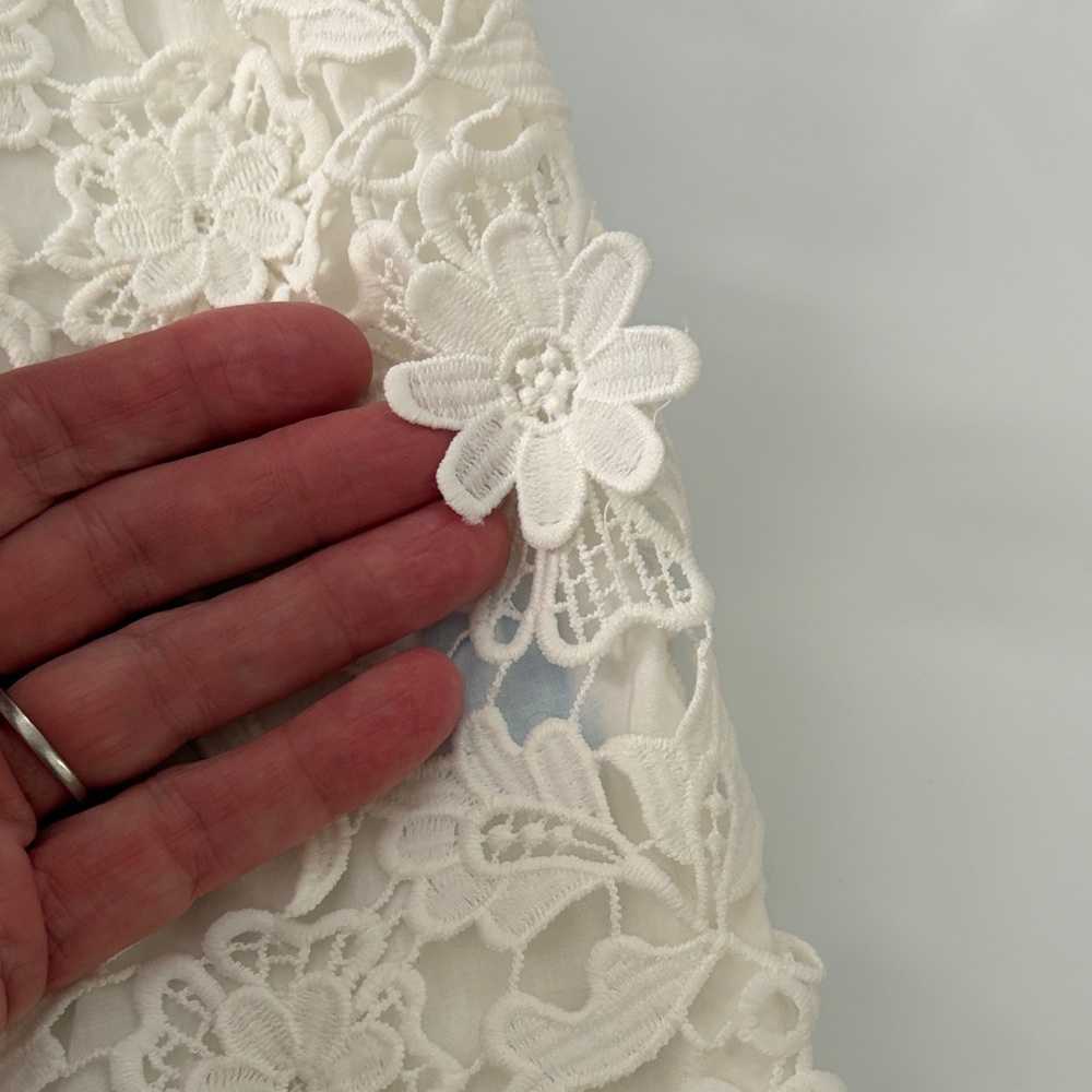 J. McLaughlin White Floral Lace Blouse - Picture 4 of 10